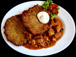 PLACEK PO WĘGIERSKU / UNGARISCHER KARTOFFELPUFFER - 300g + 200g gulasz